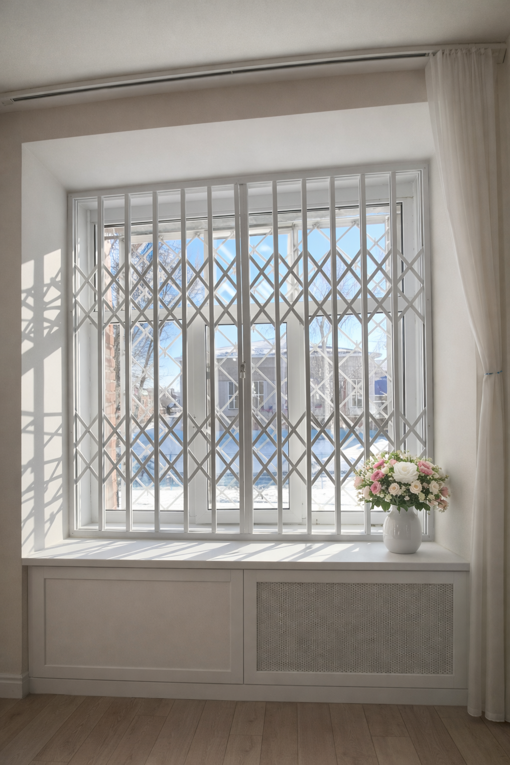 Раздвижные решетки на окне