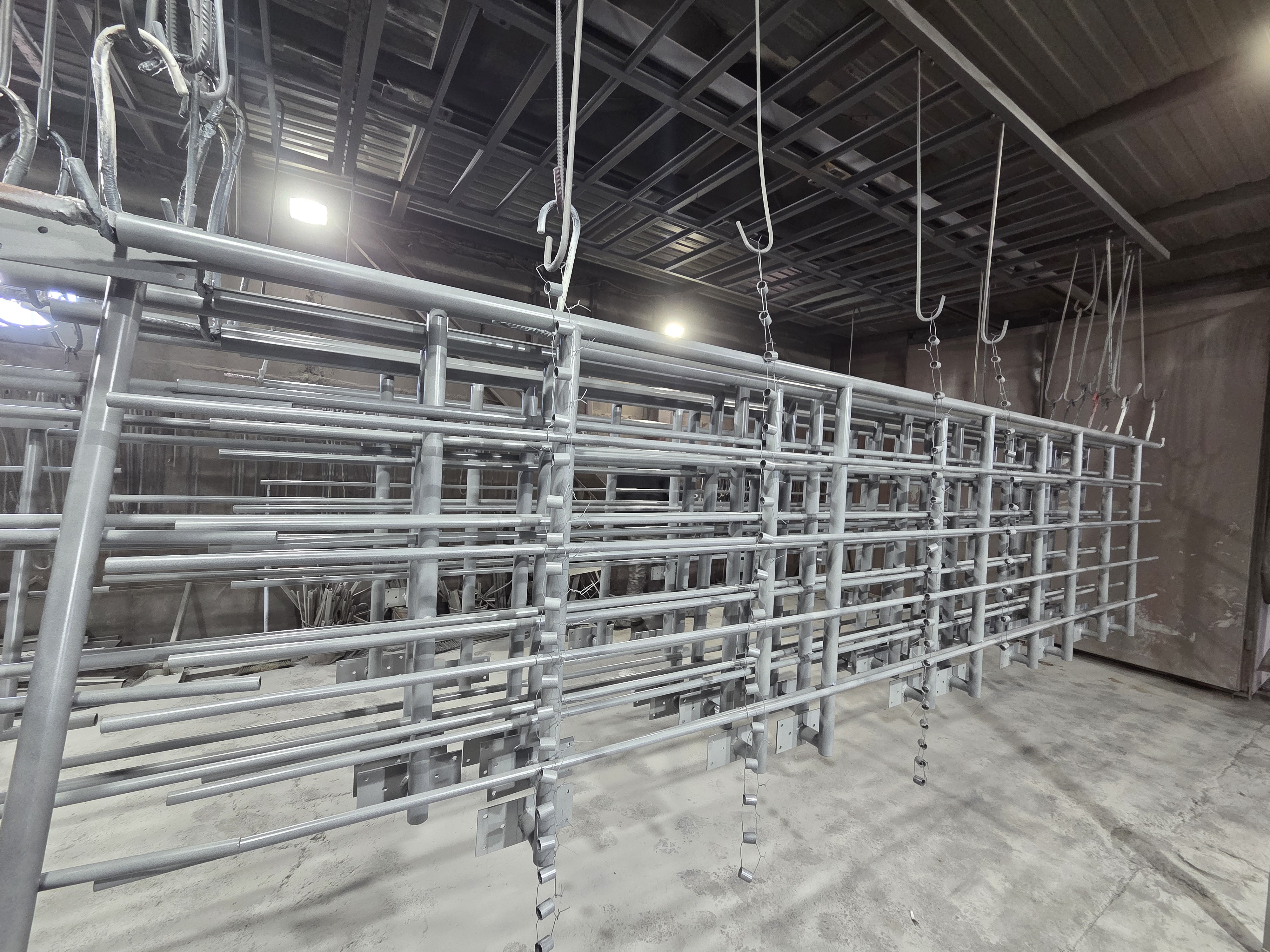 Порошковая покраска секций ограждения