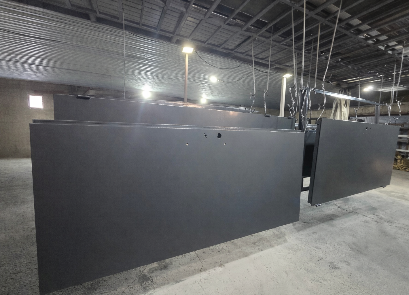 Порошковая покраска металлических панелей