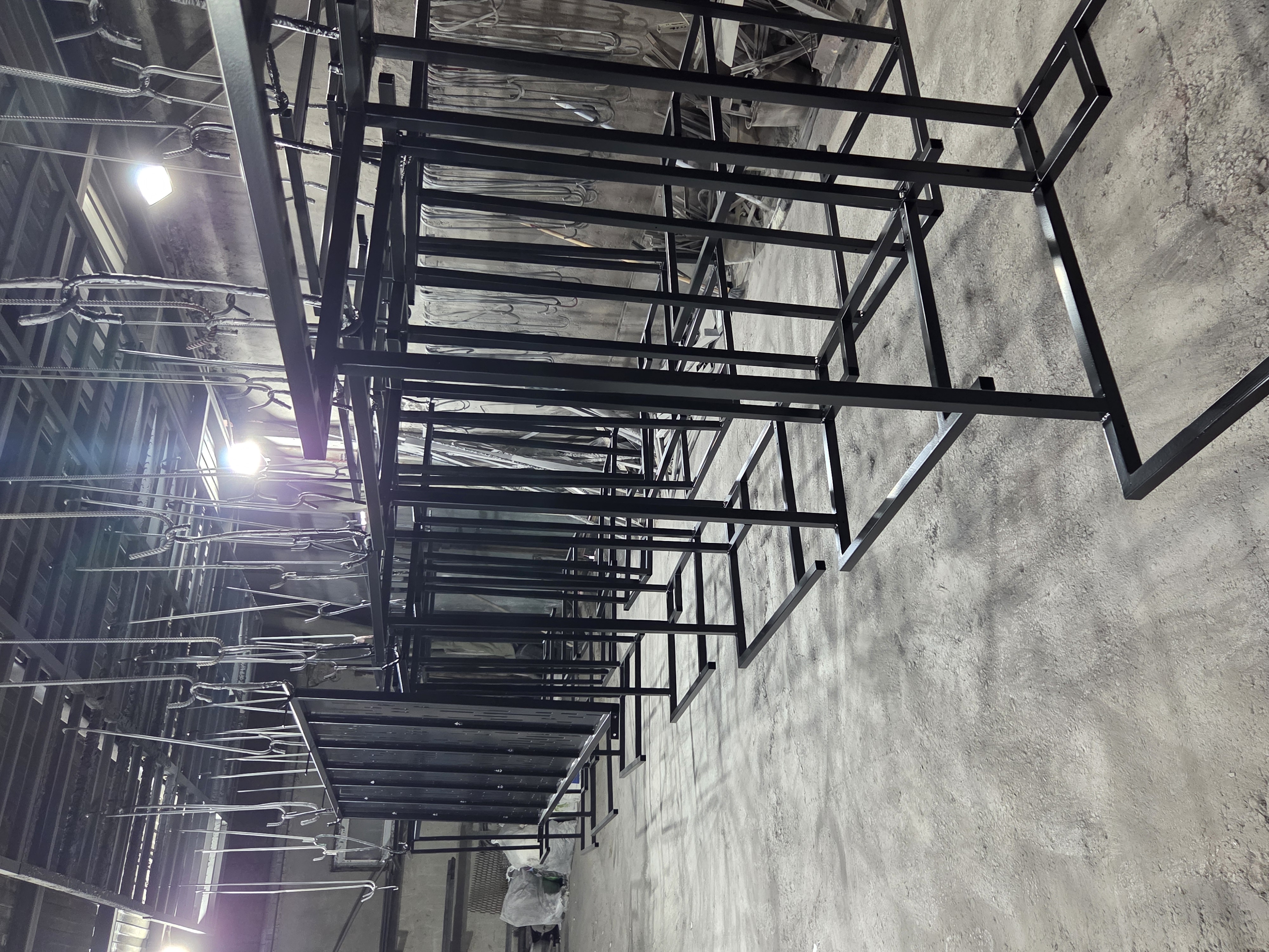 Порошковая покраска каркасов и стоек