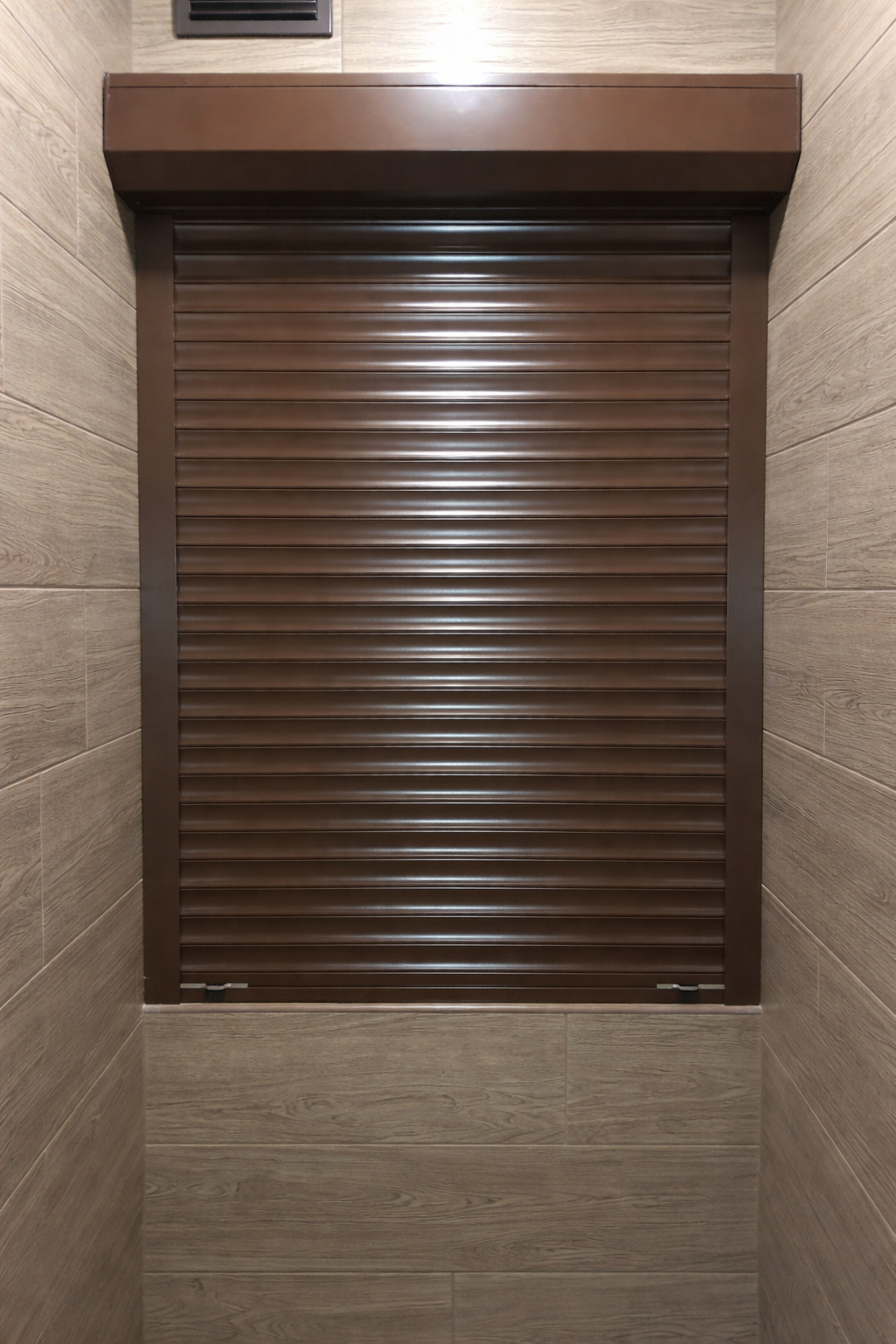 Рольставни в интерьере